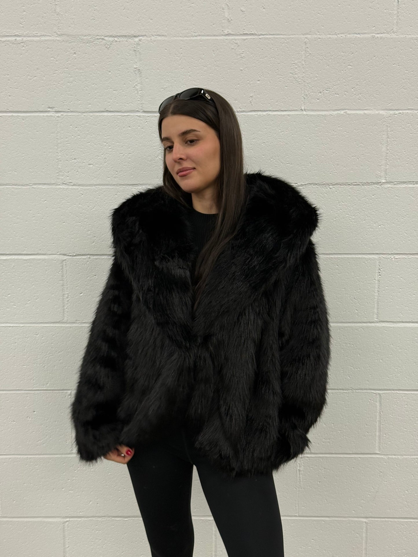 V985 Hooded Fur Coat