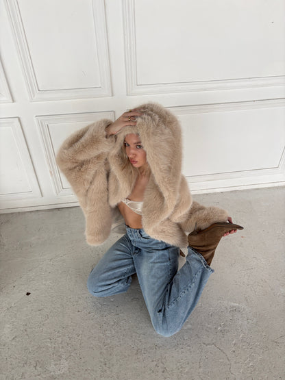 V985 Hooded Fur Coat