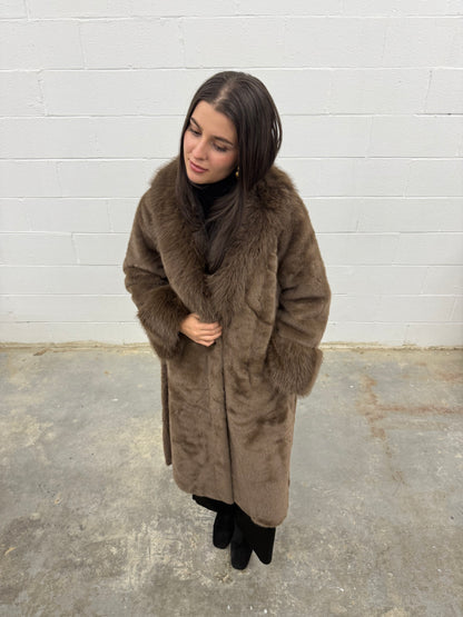Long Fur Coat V959