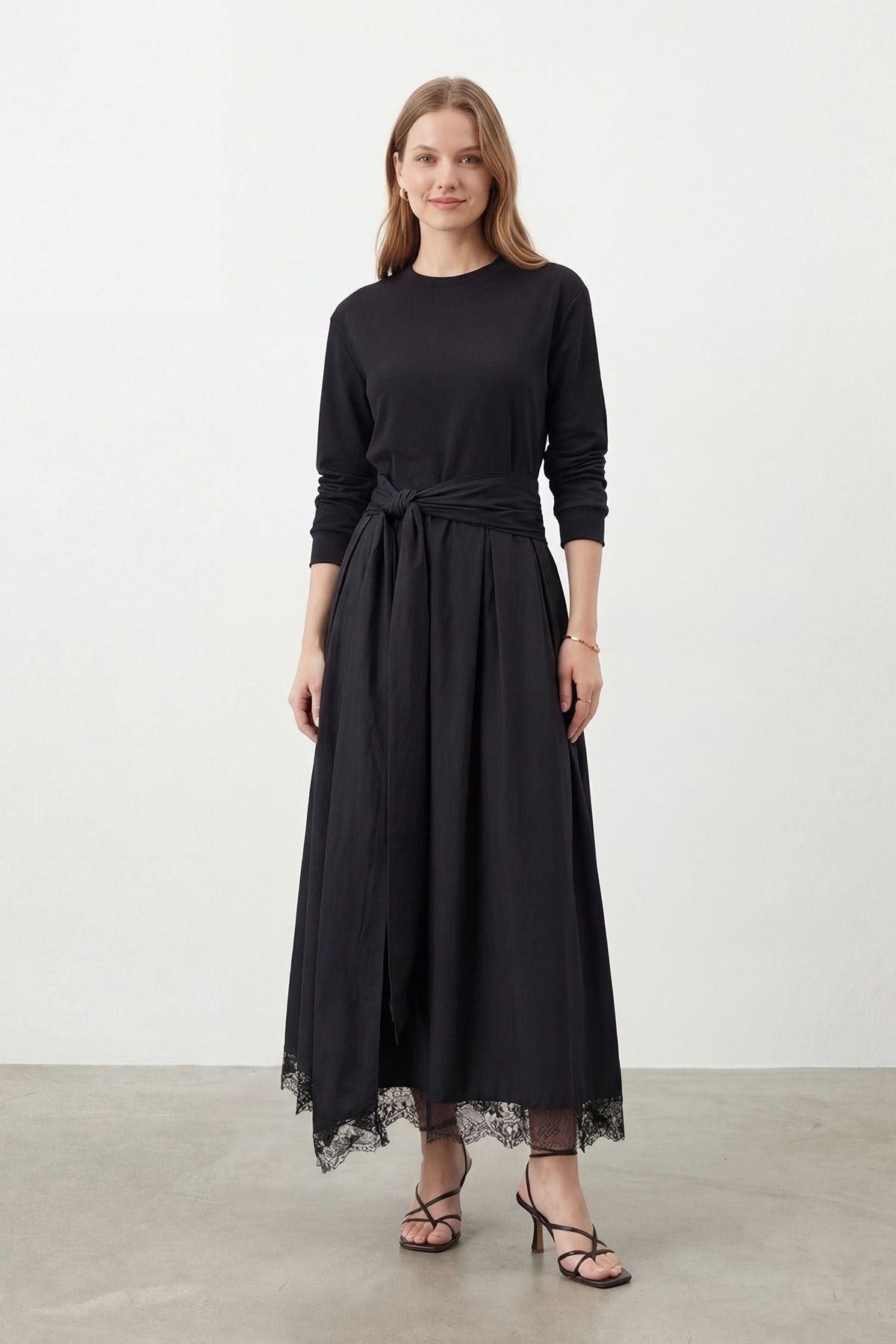 Women's Lace Detailed Maxi Modest Dress