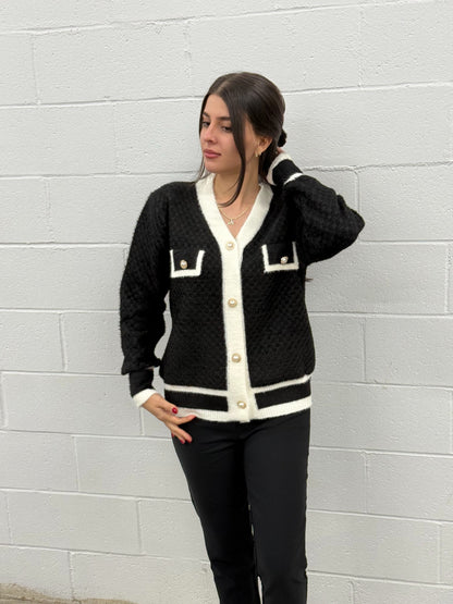 V1533 Black & White Knit Cardigan
