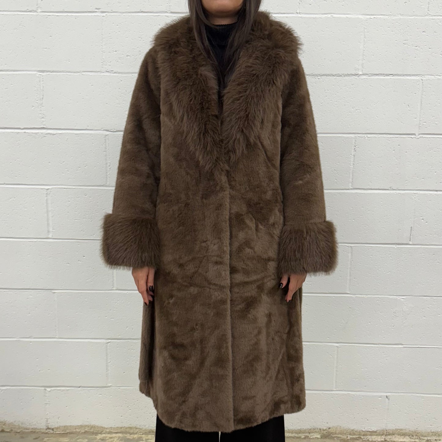 Long Fur Coat V959