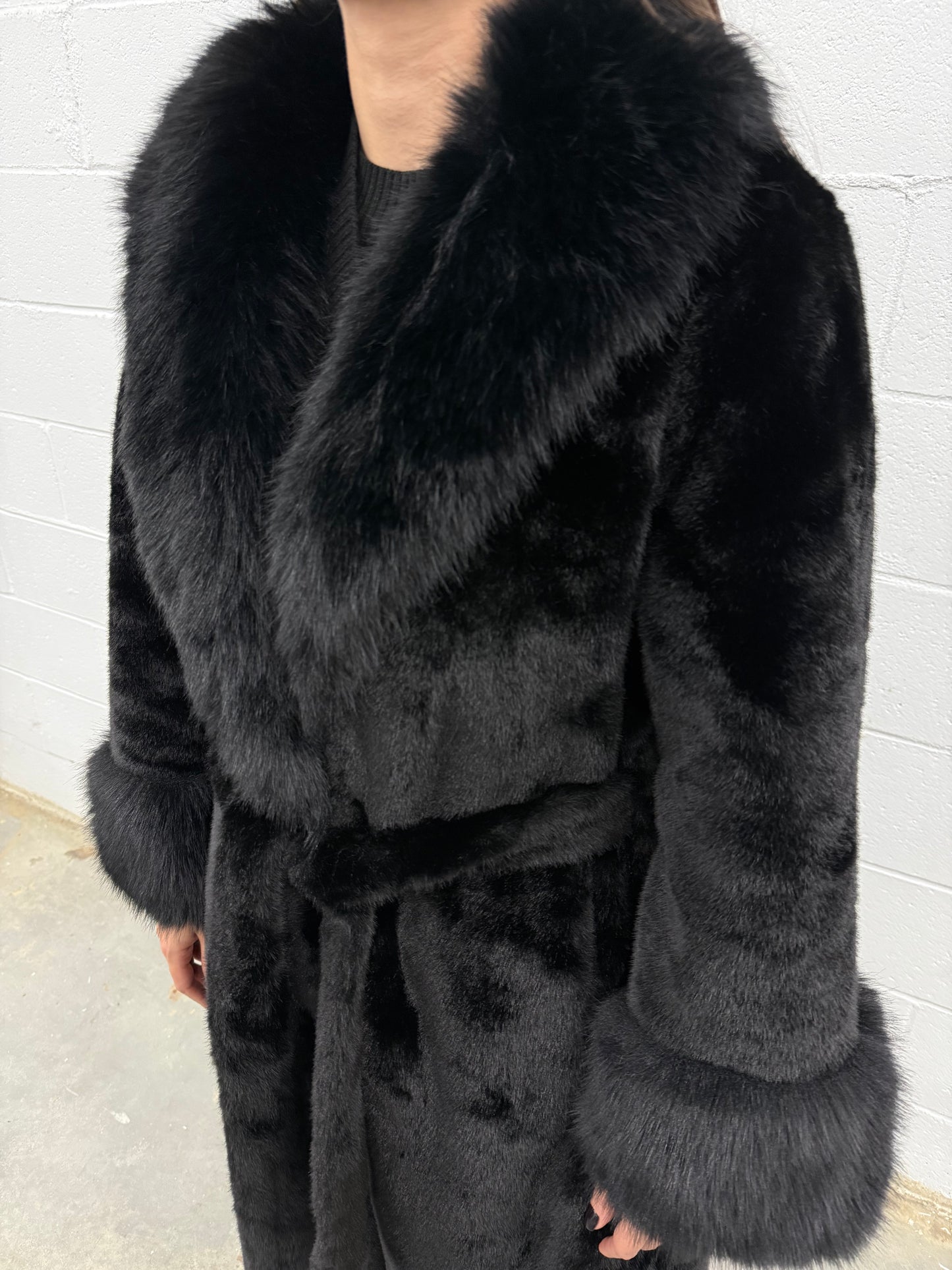 Long Fur Coat V959