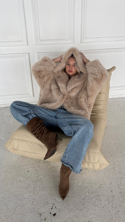 V985 Hooded Fur Coat
