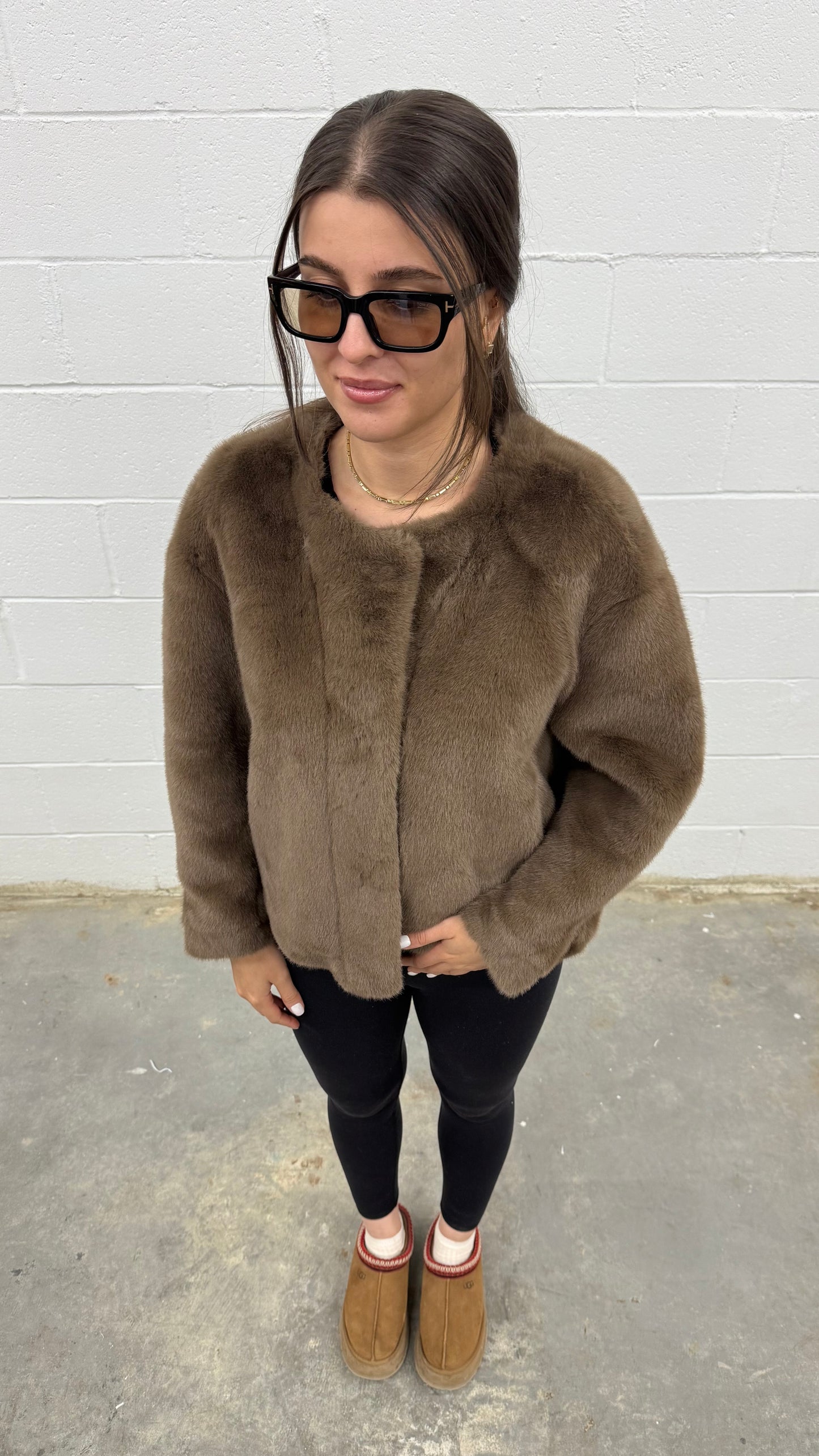 V987 Fur Coat