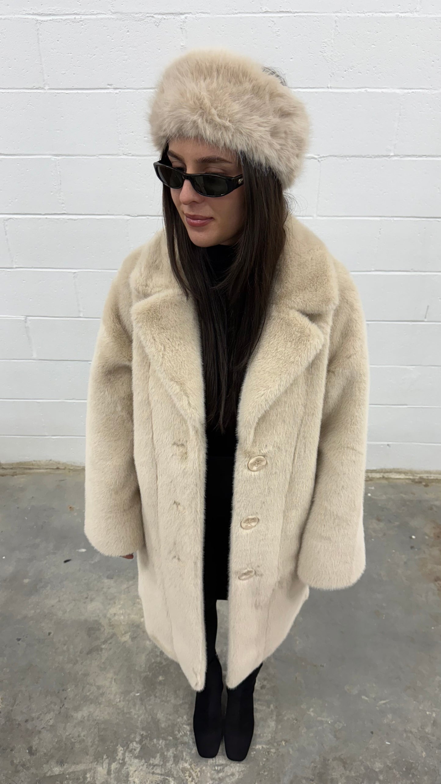 Long Fur Coat V965