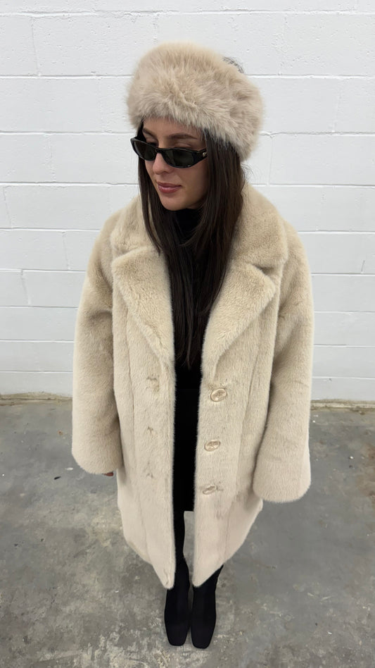 Long Fur Coat V965
