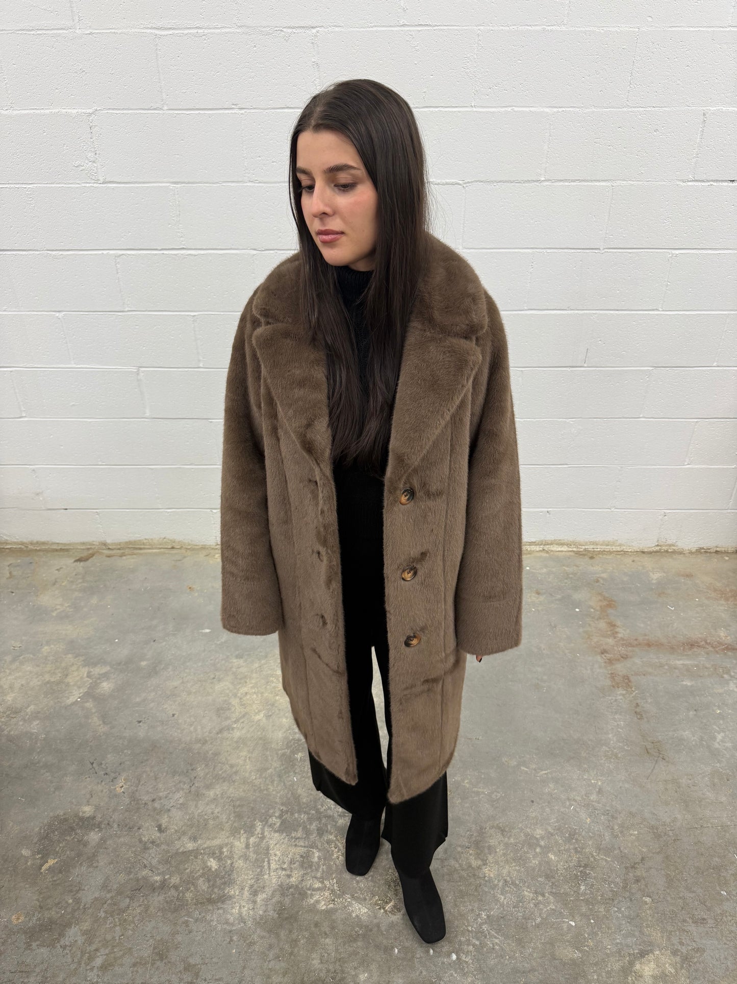Long Fur Coat V965