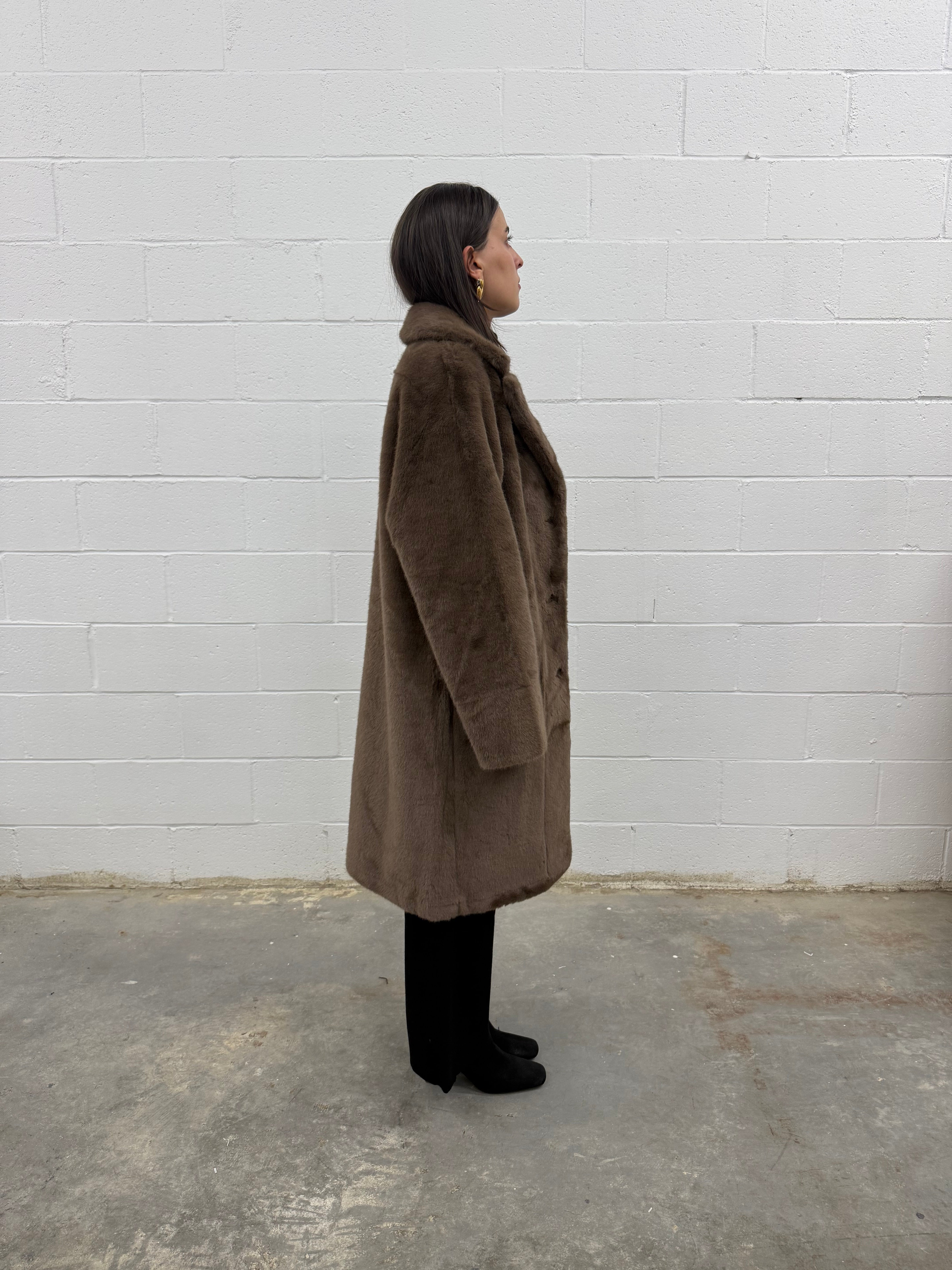 Long Fur Coat V965 – VAV NEW YORK