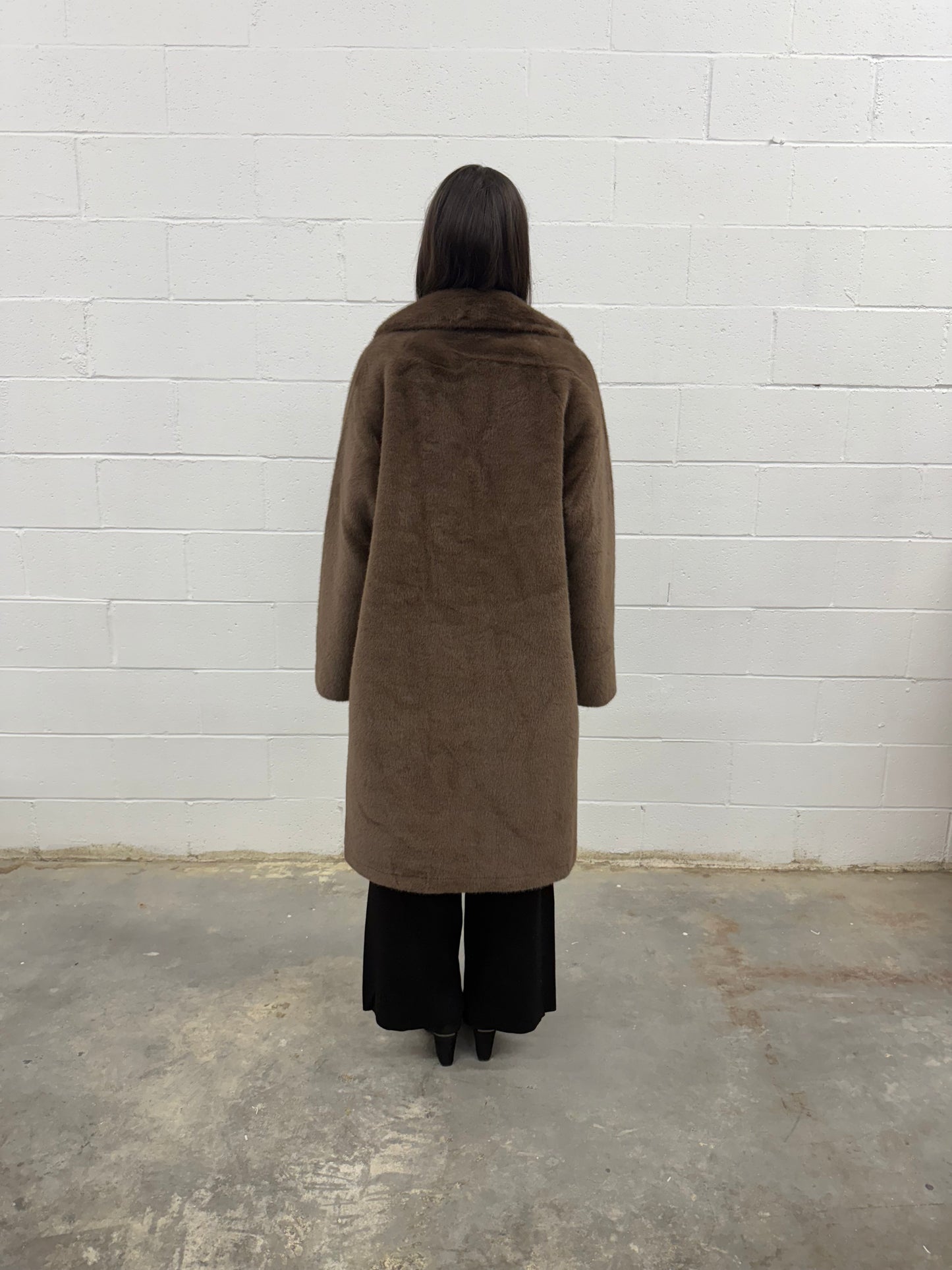 Long Fur Coat V965