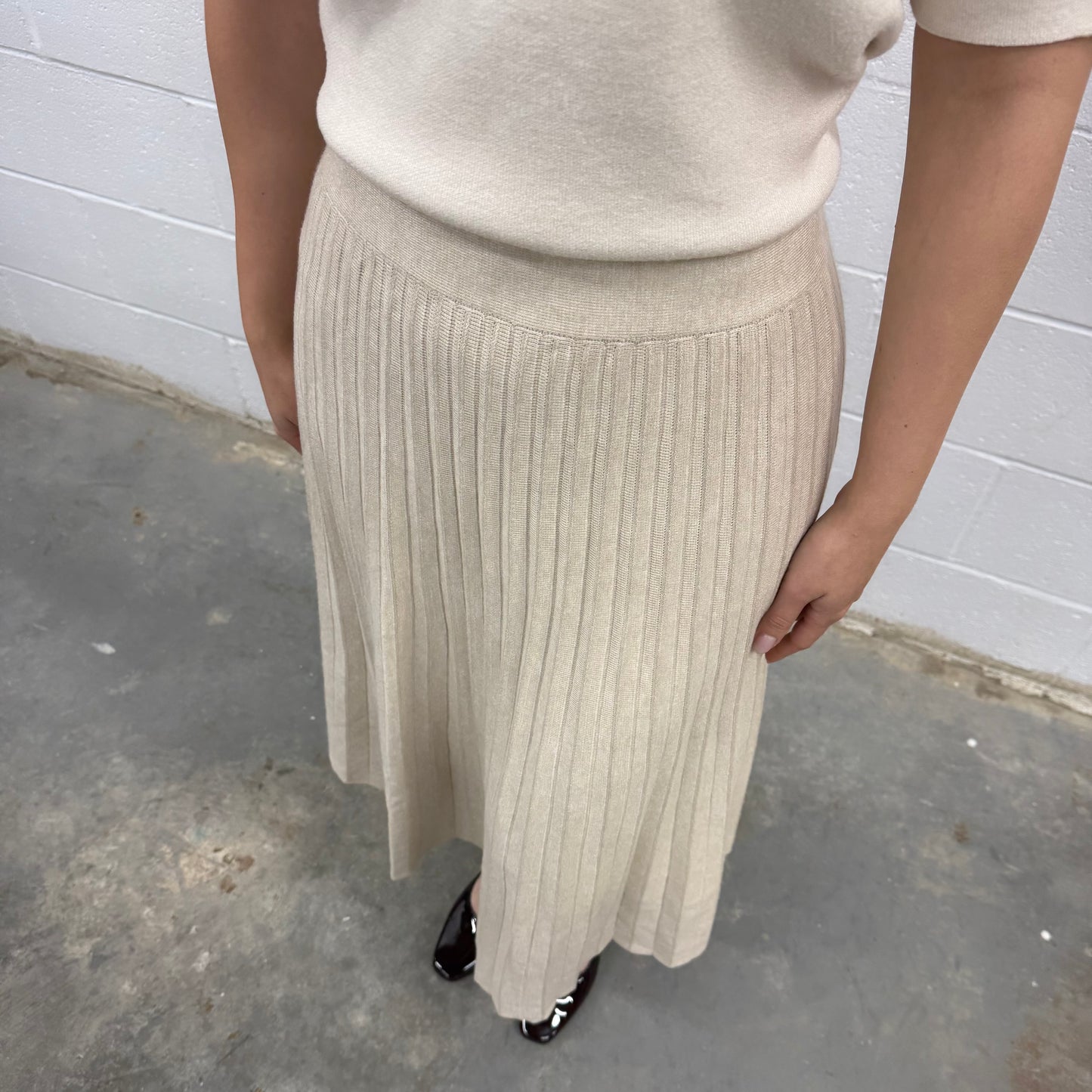 Women's Knit Midi Skirt Pleated Modest Skirt - One Size