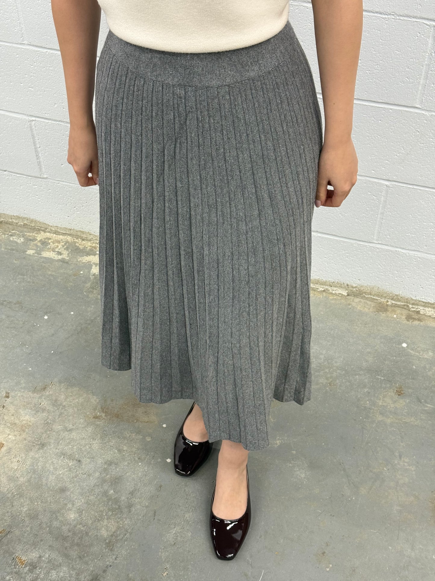 Women's Knit Midi Skirt Pleated Modest Skirt - One Size