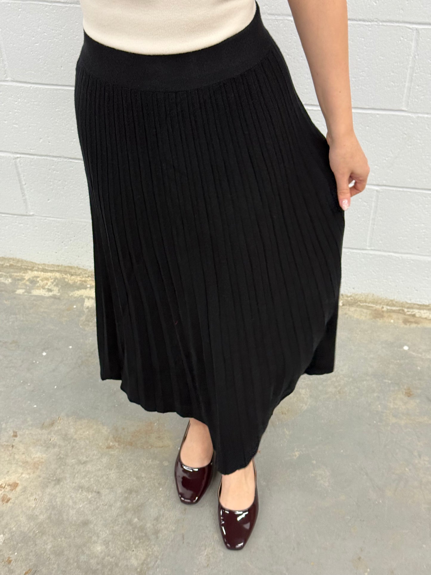 Women's Knit Midi Skirt Pleated Modest Skirt - One Size