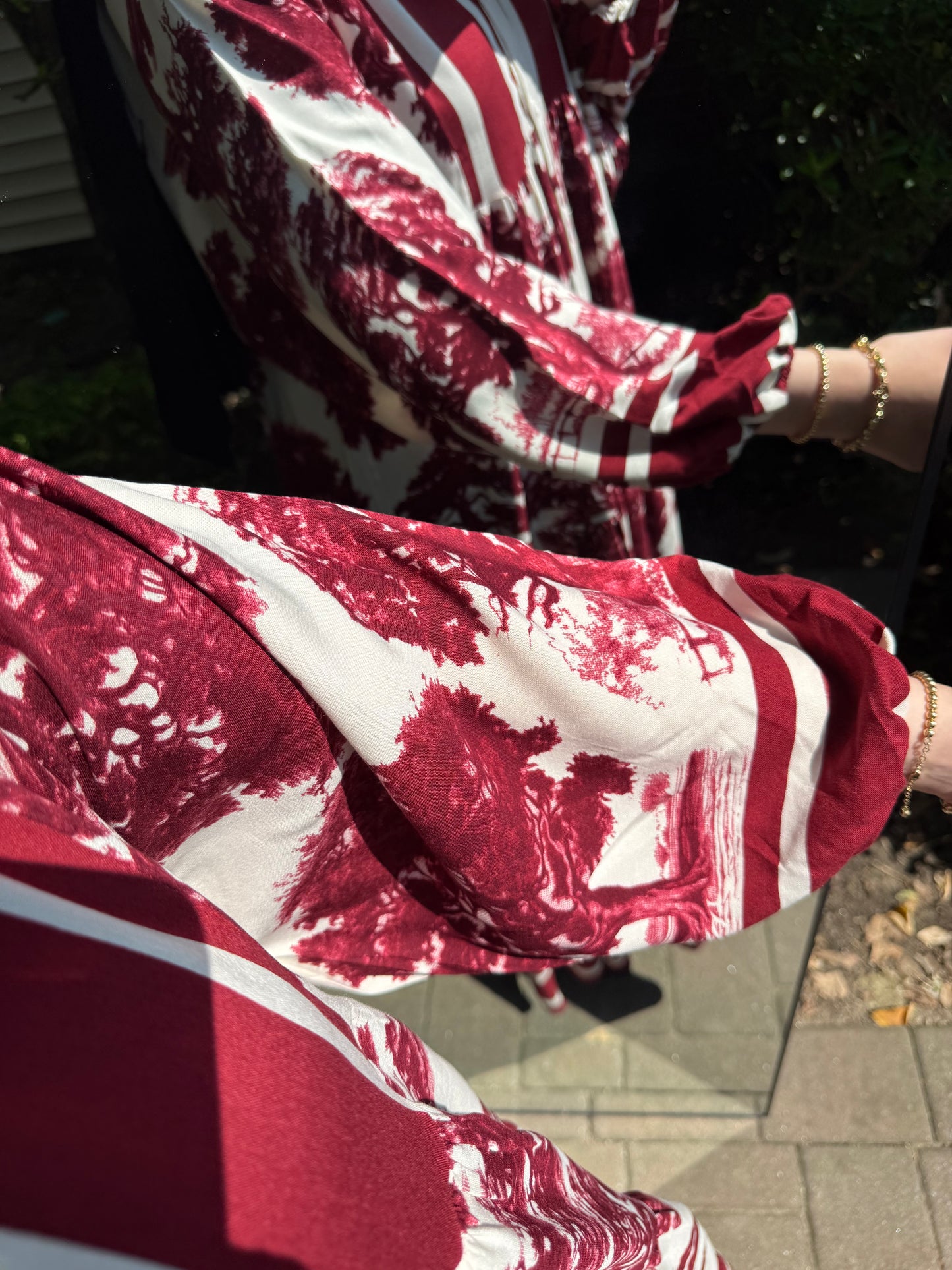 Pattern No:23 Burgundy Toile Elegance