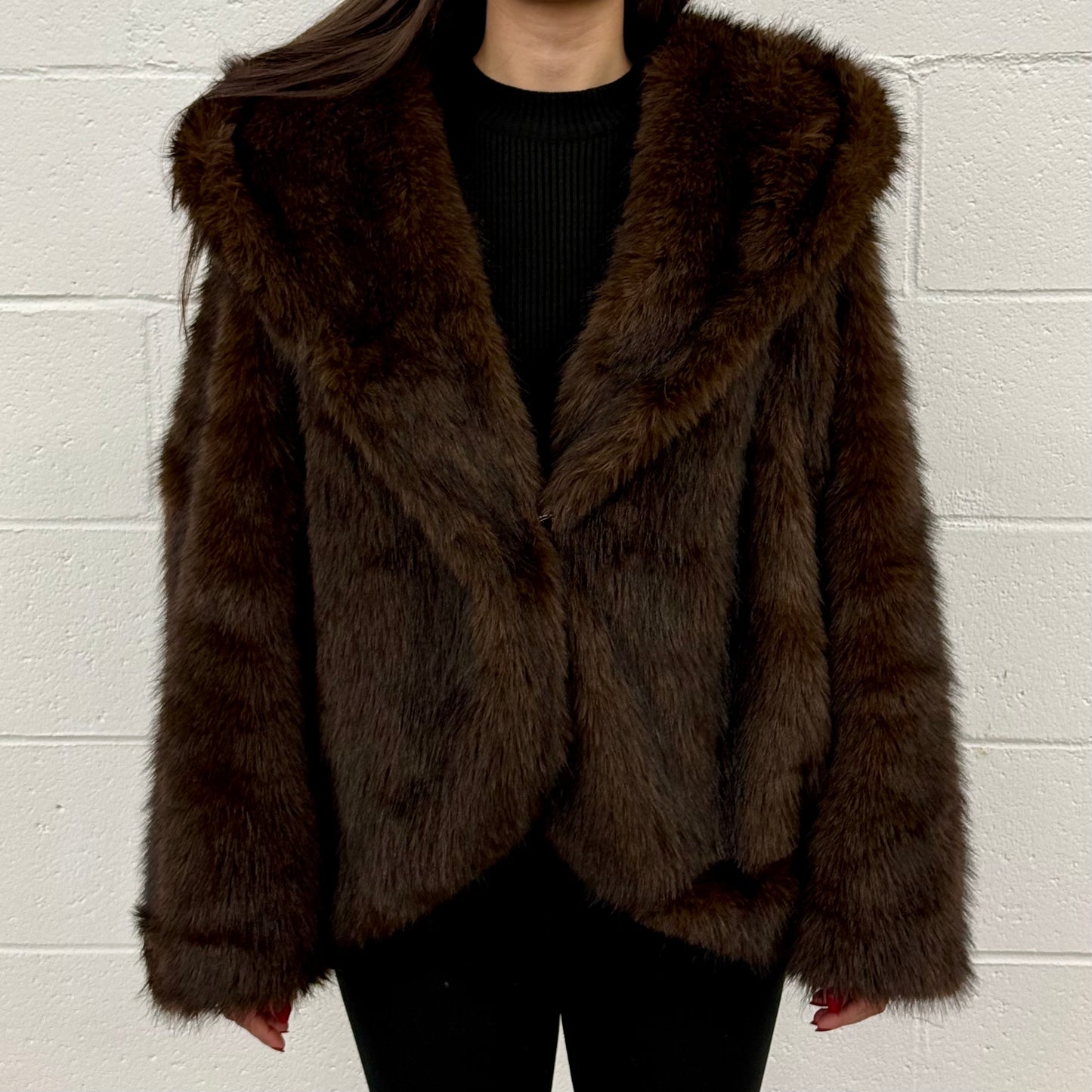 V985 Hooded Fur Coat