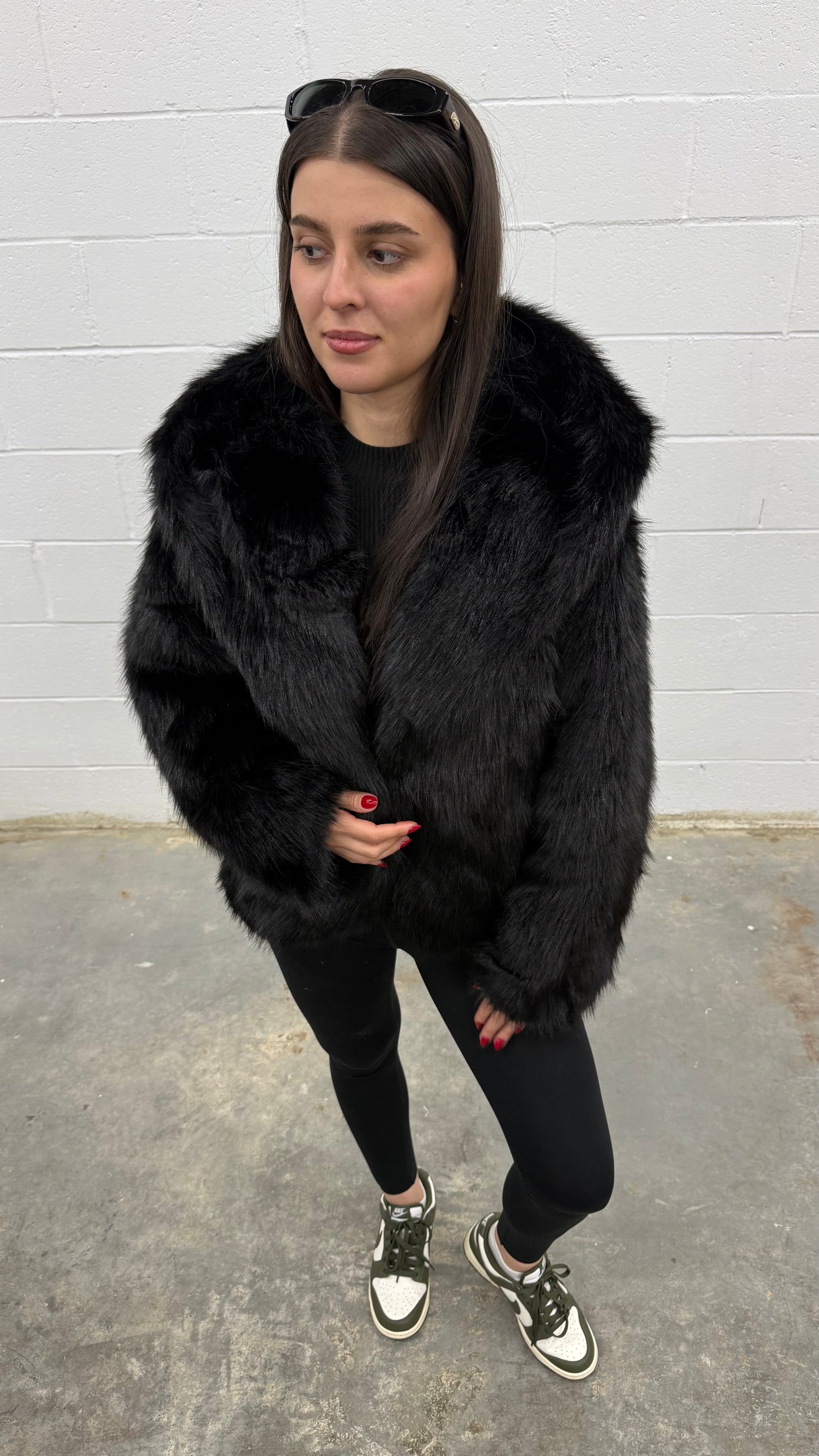 V985 Hooded Fur Coat