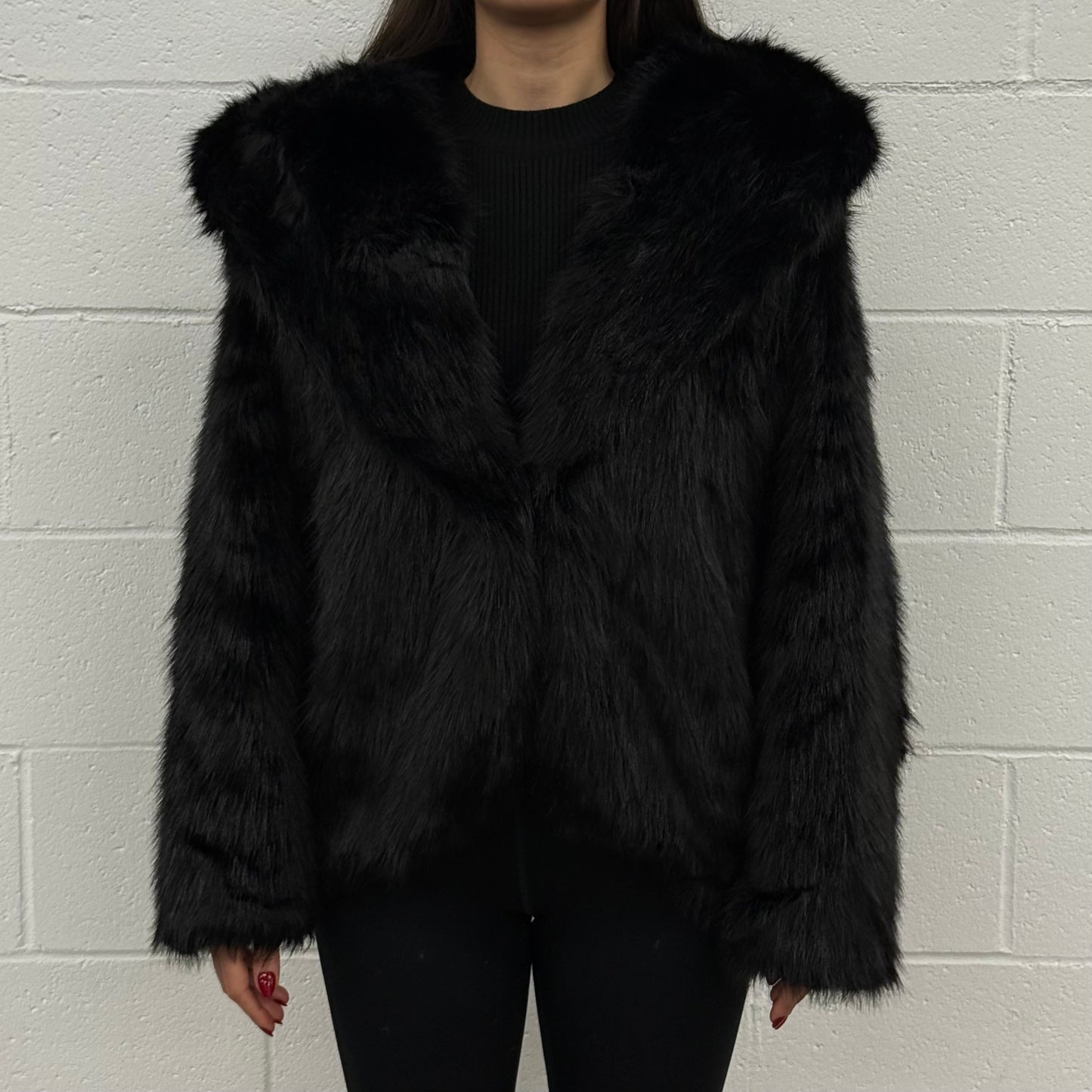V985 Hooded Fur Coat