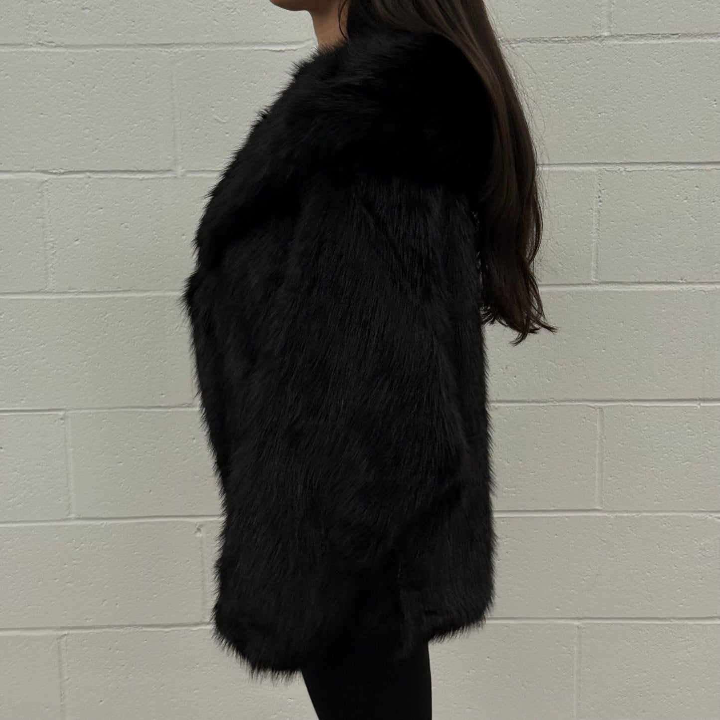 V985 Hooded Fur Coat