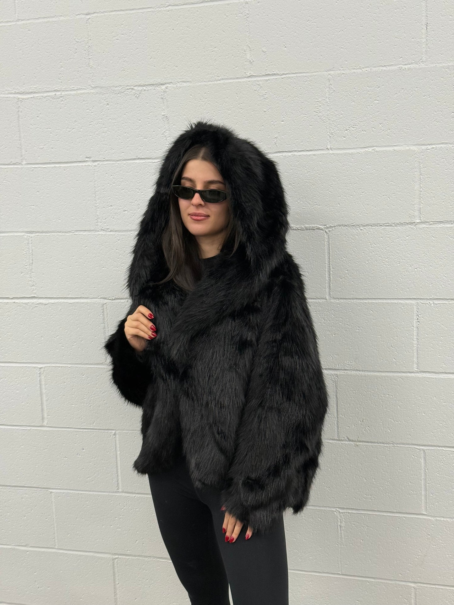 V985 Hooded Fur Coat