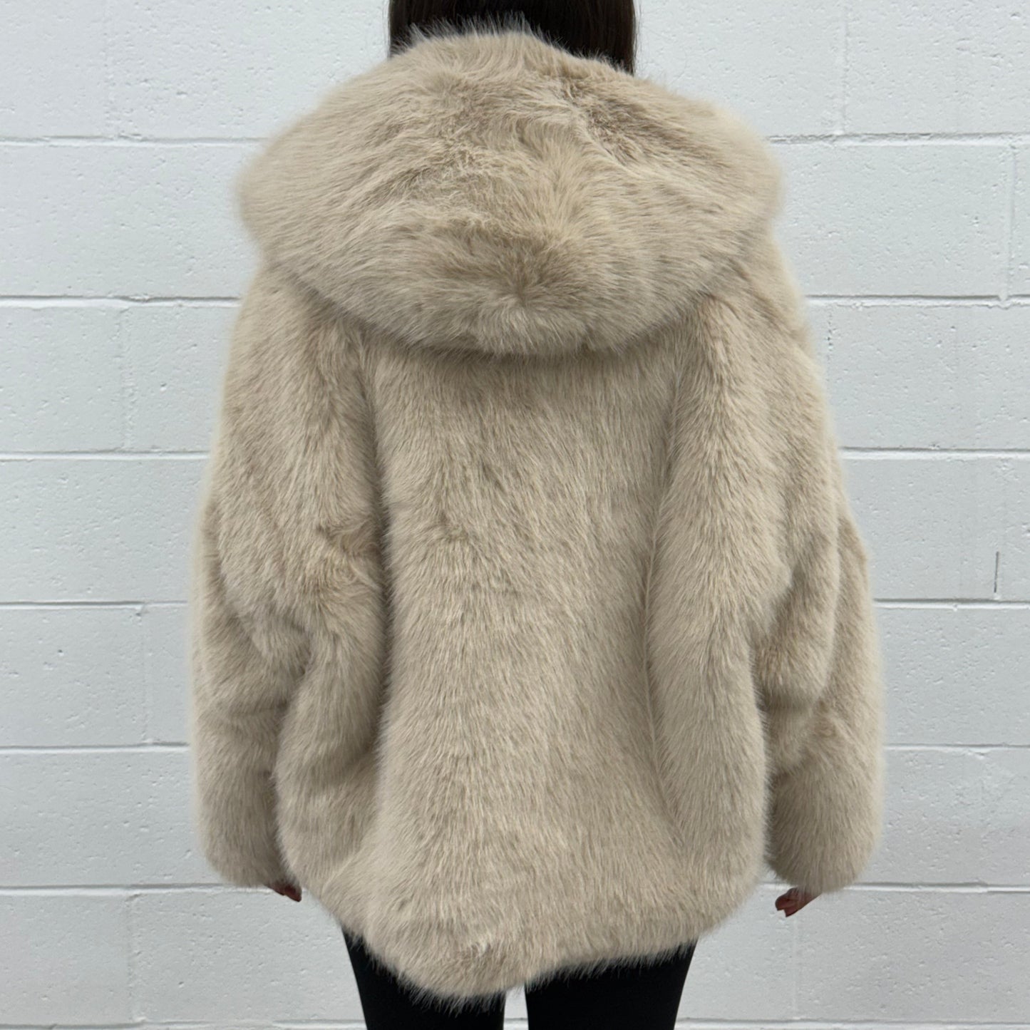 V985 Hooded Fur Coat