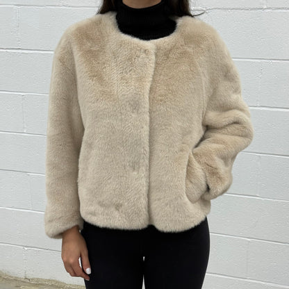 V987 Fur Coat