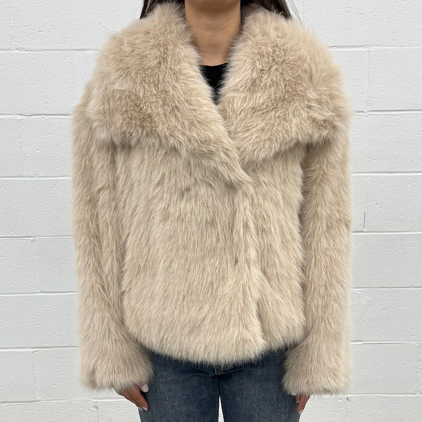 V979 Fur Coat