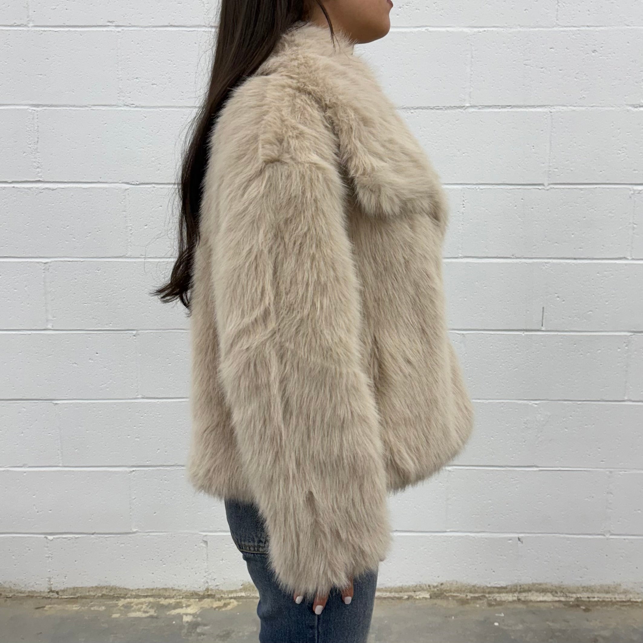 V979 Fur Coat – VAV NEW YORK
