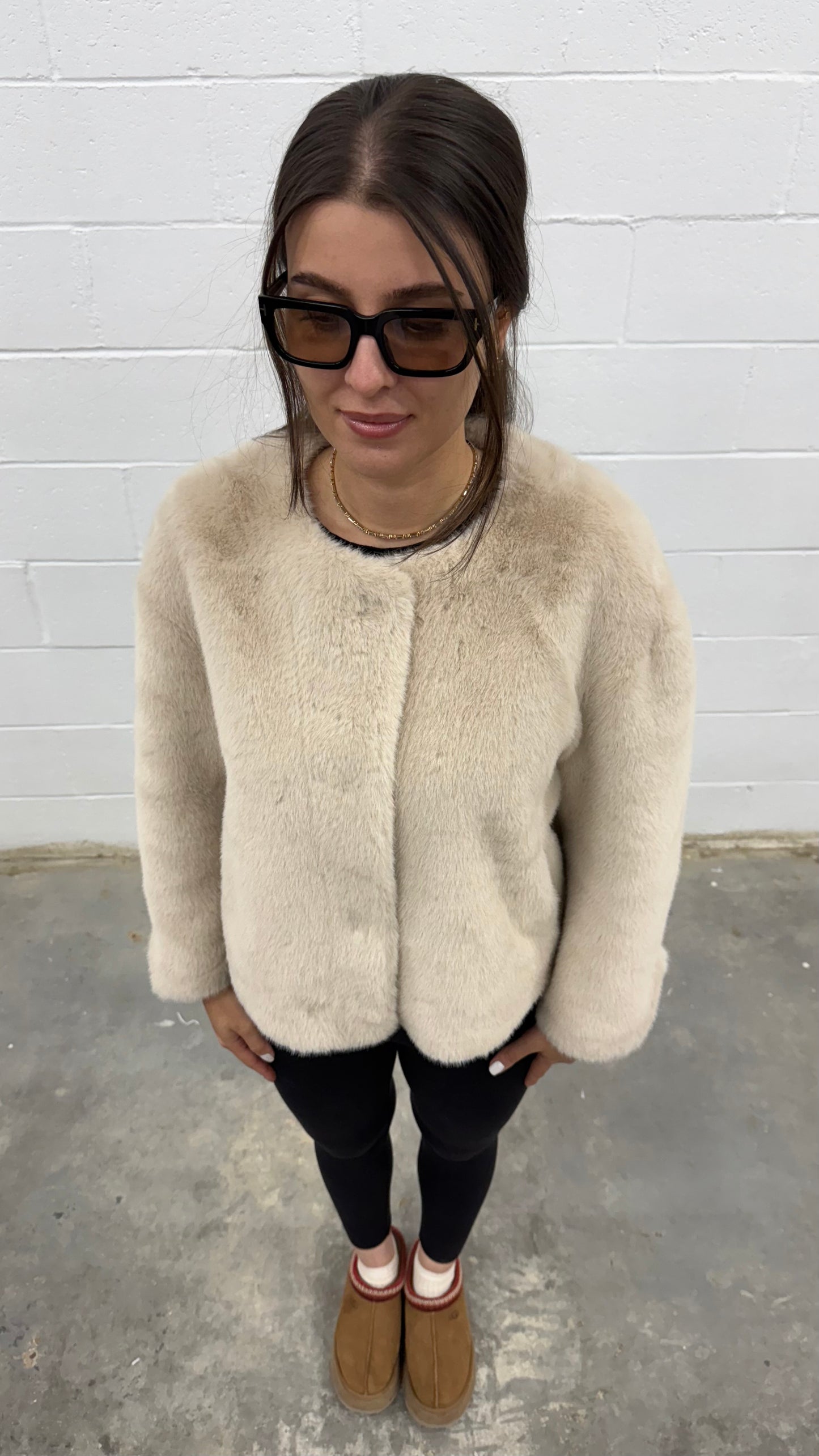 V987 Fur Coat